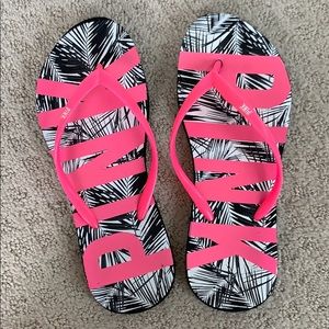 Victoria’s Secret pink flip flops thong sandals
